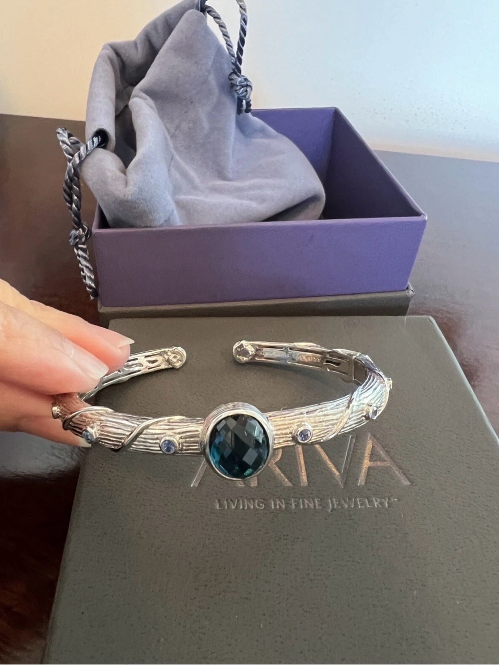 ariva fine jewelry sterling silver blue topaz bangle bracelet RARE  2.75”